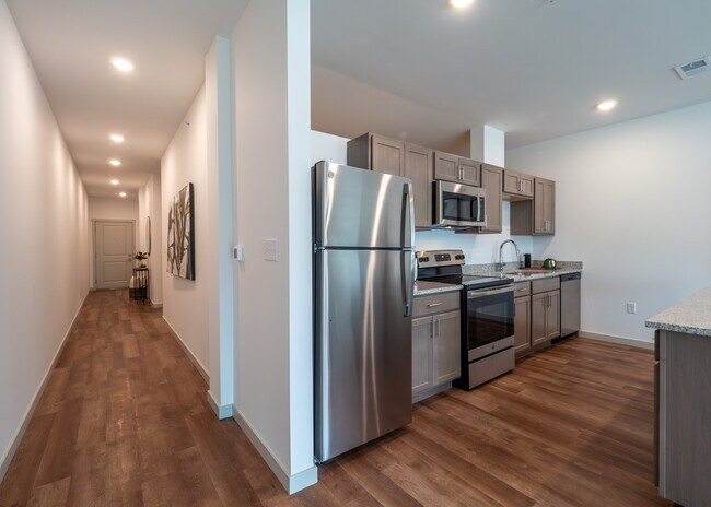 The Row on Merchant, Springdale, OH 45246 - photo 2