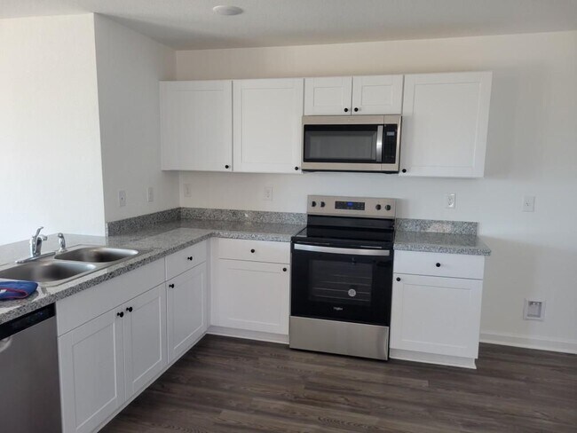 1780 E Desert Bloom Dr, Mohave Valley, AZ 86440 - photo 4