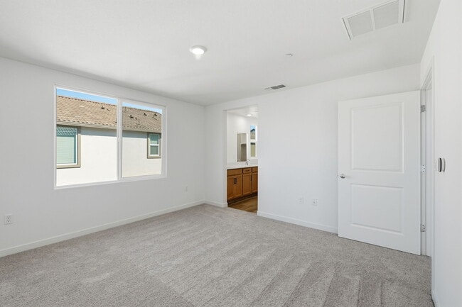 5205 Senesta Cir, Sacramento, CA 95824 - photo 7