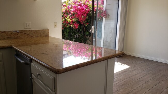 22 Latitude Ct, Newport Beach, CA 92663 - photo 7