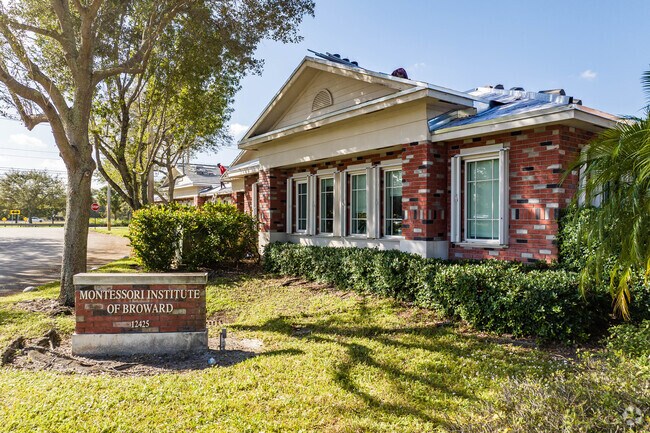 Montessori Institute Of Broward