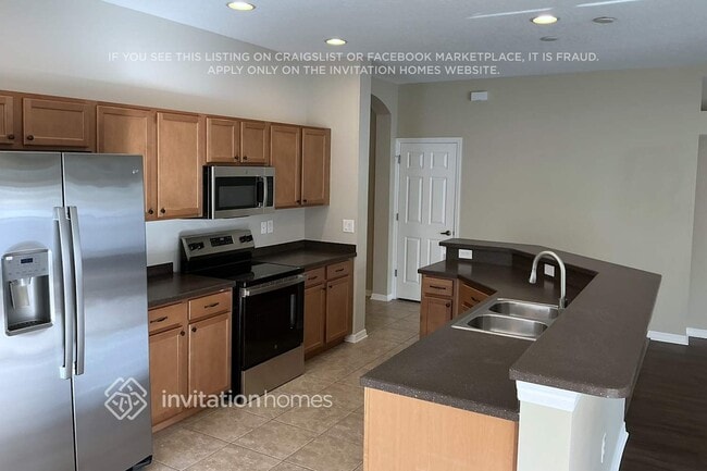 11208 Shelter Cove Loop, New Port Richey, FL 34654 - photo 7