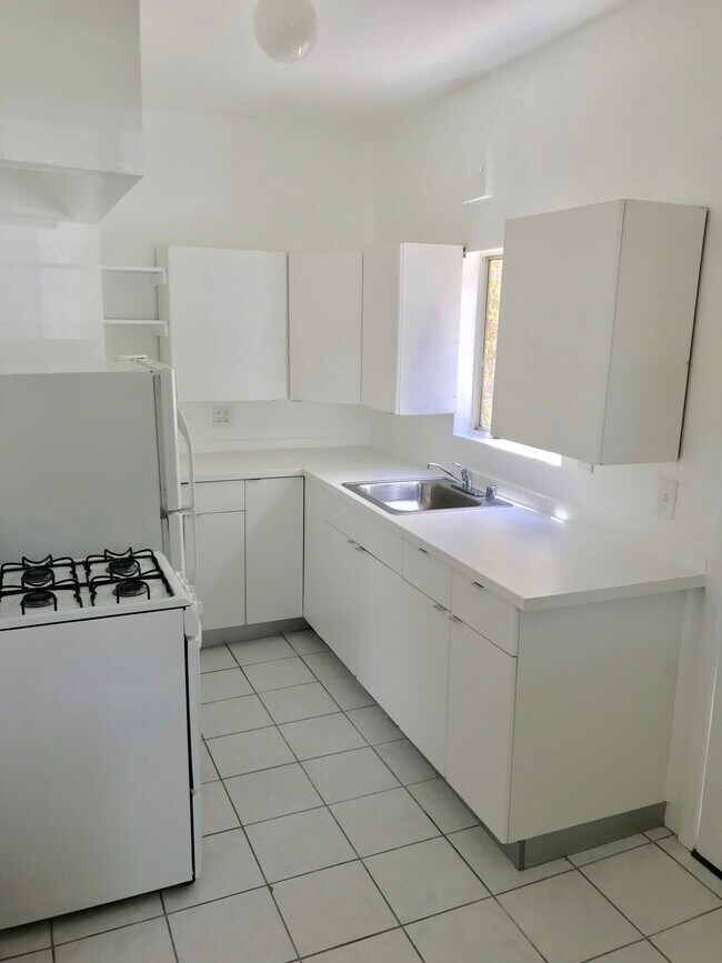 1234 17th St unit Front, Santa Monica, CA 90404 - photo 4