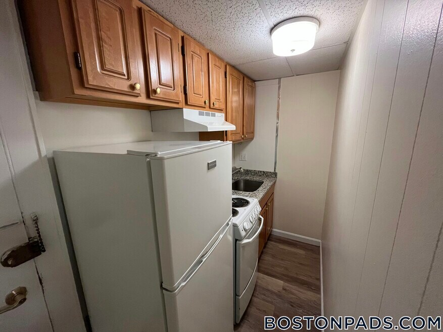 62 Boylston St unit 412A, Boston, MA 02116 - photo 1