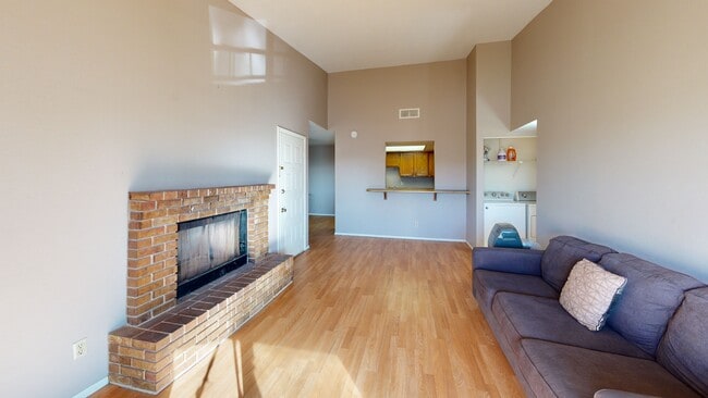 unlisted-address, Las Vegas, NV 89115 - photo 3