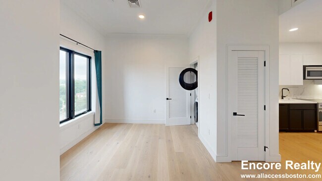 50 Leo M Birmingham Pkwy unit 611, Boston, MA 02135 - photo 4