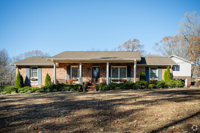 Most homes sit on large tracts of land in Tigerville.