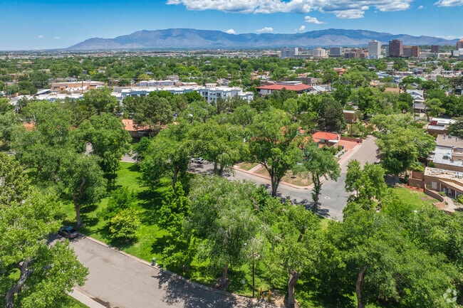 Huning Castle welcomes families to its great neighborhood.