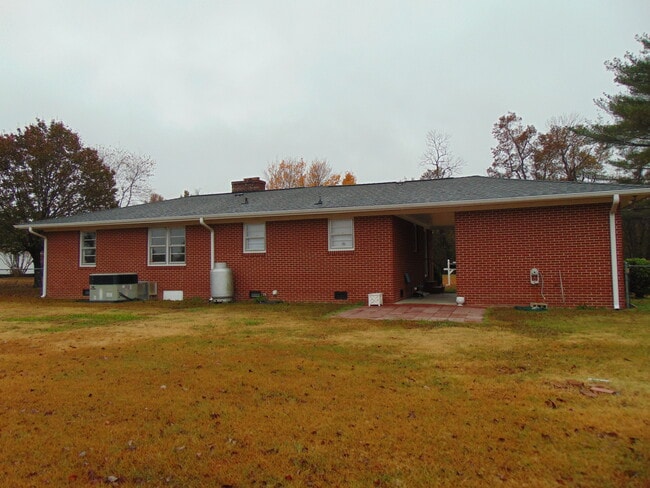 1837 Nc Highway 111 S, Goldsboro, NC 27534 - photo 2