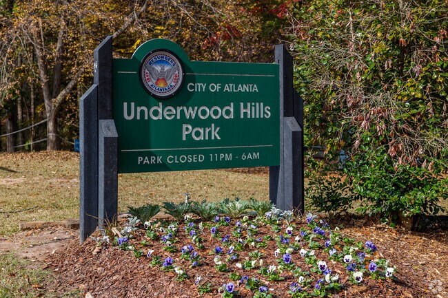 Underwood Hills Park is a modest sized community park located in the Upper West Side of Atlanta.