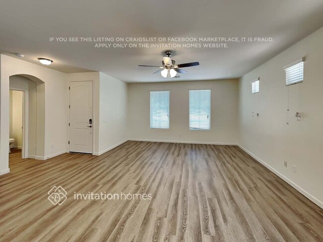 1449 S Colt Dr, Gilbert, AZ 85296 - photo 4