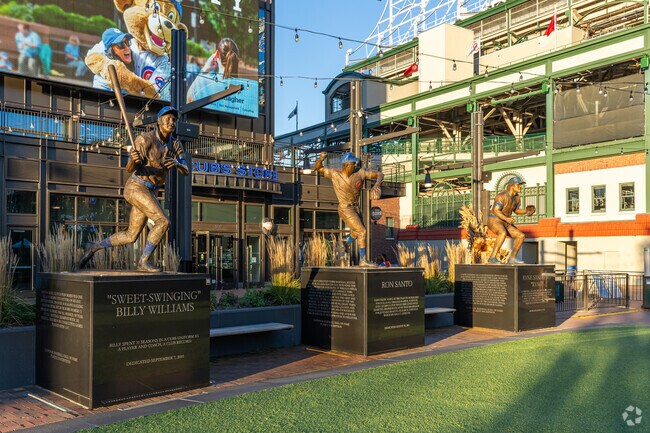 Wrigley Field pays homage to important players with gorgeous statues near Southport Corridor.
