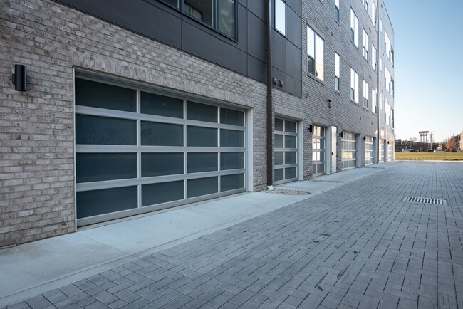 270 Dickenson St unit 402, Columbus, OH 43215 - photo 4