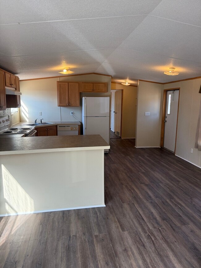 2070 Krist Ln, Pineville, LA 71360 - photo 2