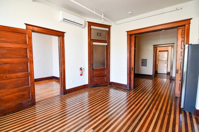 32 W Main St unit 201, Marshalltown, IA 50158 - photo 4