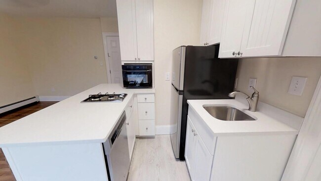 28 Edgerly Rd unit 201, Boston, MA 02115 - photo 5