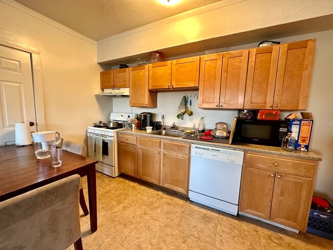 14 Ashford St unit 5, Allston, MA 02134 - photo 4