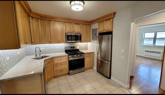 2431 43rd St Unit 2, Astoria, NY 11103