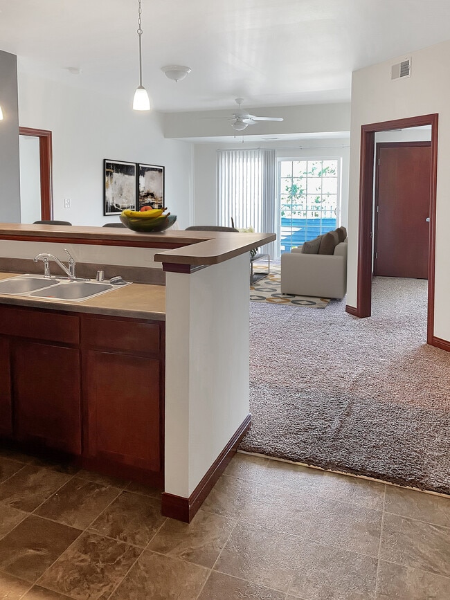 Riverview Place, Cedar Rapids, IA 52402 - photo 3