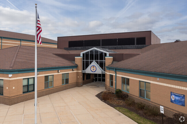 Marshall Elementary School, Entrance.