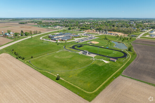 Dodgeland Middle School is a public school locatied in Juneau, WI.