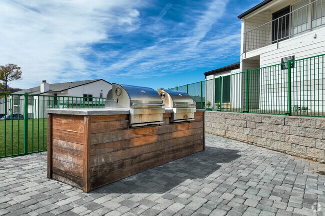 Chapman, Fort Worth, TX 76112 - photo 3