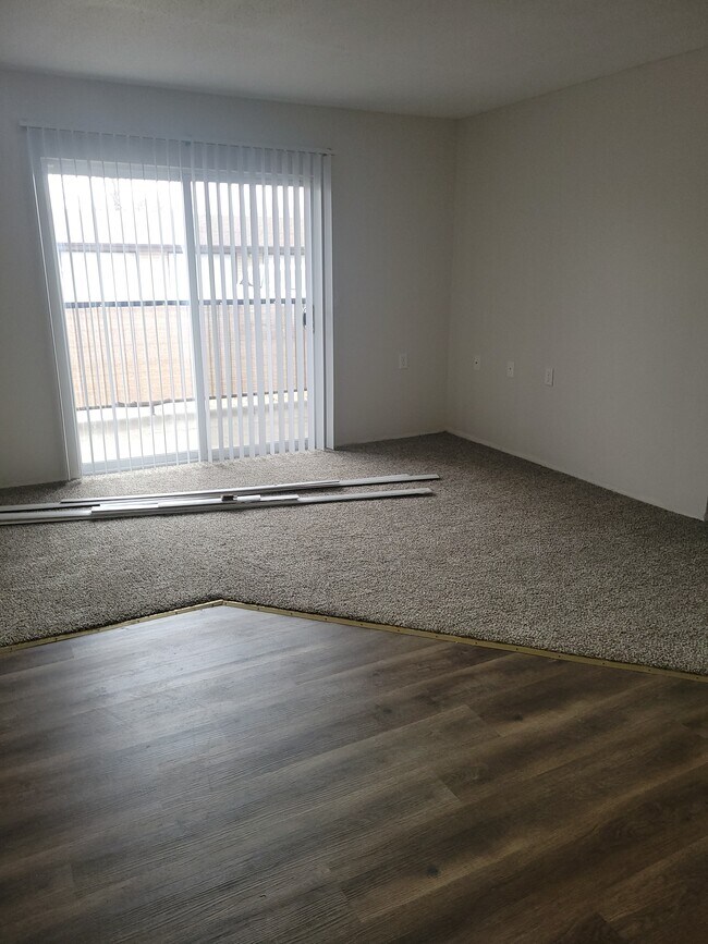 Phoenix Apartments of Pontiac, Pontiac, IL 61764 - photo 2