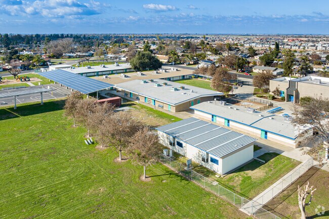 Looking Northwest from the campus of Global Learning Charter School toward the homes of Visalia.