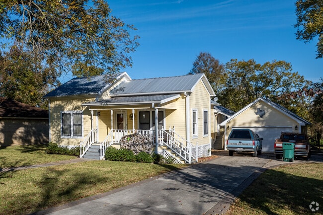Mid-century bungalows are one of the many home styles that can be found in Montgomery.