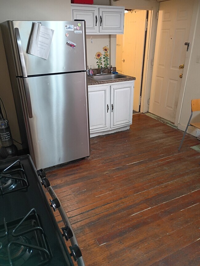 65 13th St unit Basement, Troy, NY 12180 - photo 5