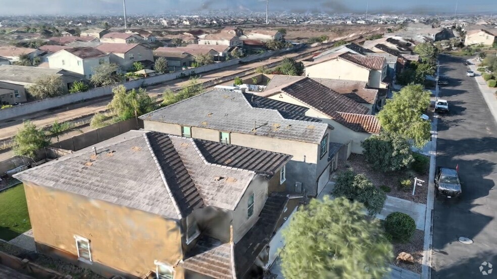 331 W Mammoth Cave Dr, San Tan Valley, AZ 85140 - photo 2