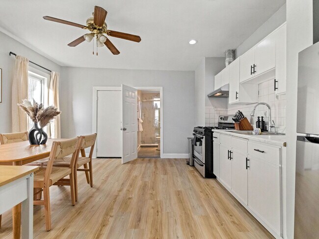 168 School St unit 3, Somerville, MA 02145 - photo 4