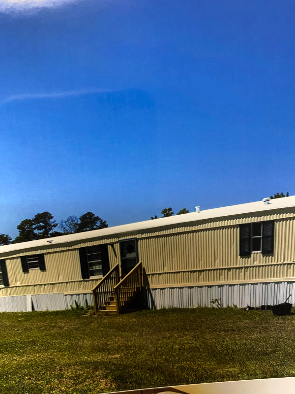 2675 New Hope Rd, La Grange, NC 28551