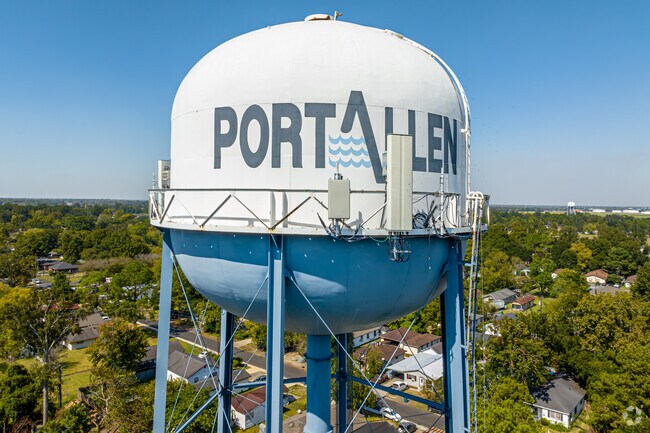 Port Allen has a touch rural life just minutes from Baton Rouge.