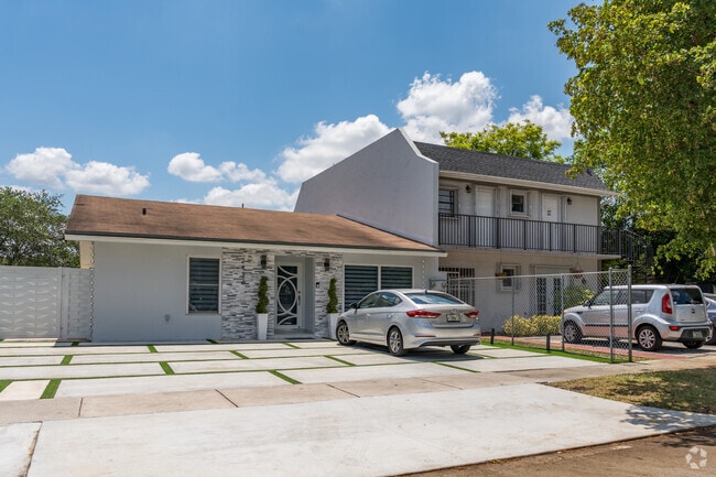 Many homes in University Park have recently been remodeled.