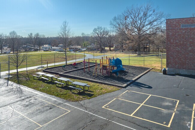 Salem Lutheran School kids can play four square.