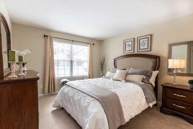 Autumn Creek Apartments, East Amherst, NY 14051 - photo 6