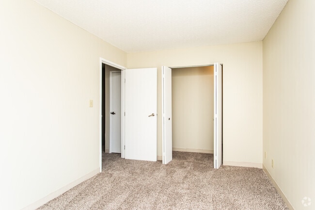 3BR, 1BA - 919 SF - Townhome B