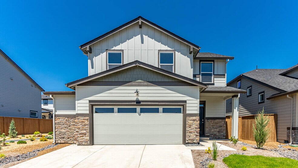 21633 SE Fuji Dr, Bend, OR 97702 - photo 1