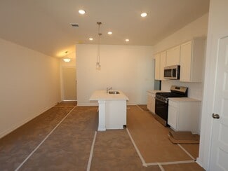 1714 W Stroker Rd, Crosby, TX 77532