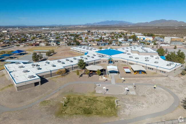 Discover a world of fun and excitement at Deanna Davenport Elementary School.