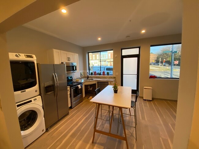 2602 Huntingdon Ave unit 1-Bed Apartment, Baltimore, MD 21211 - photo 4