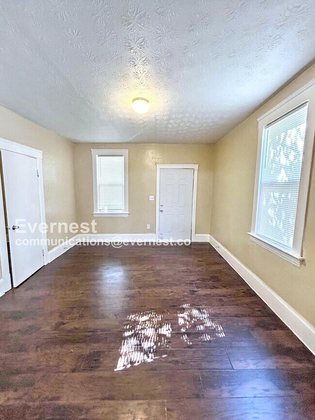 1100 E 74th St unit 1, Cleveland, OH 44103 - photo 6