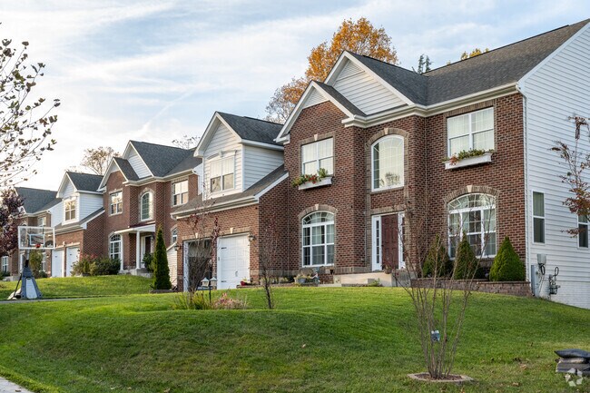 There are beautifully built homes in Columbia.