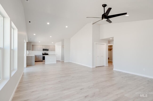 5200 S Big Jacks Ave, Nampa, ID 83686 - photo 2