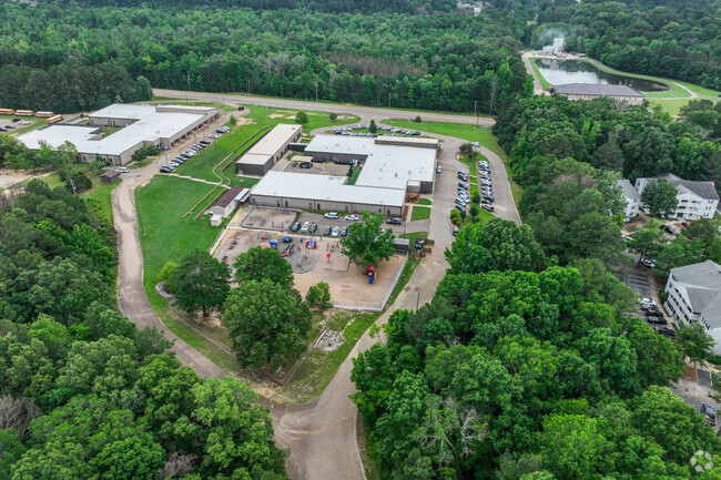 Northwest Rankin Elementary School enrolls 490 students per year.