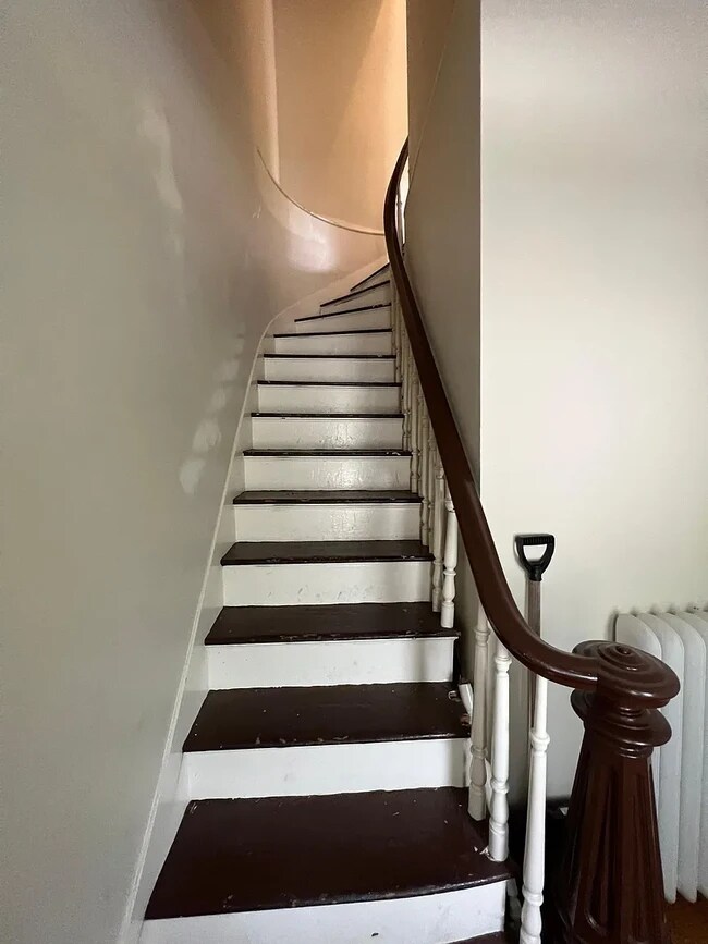 76 Chestnut St, Boston, MA 02108 - photo 2