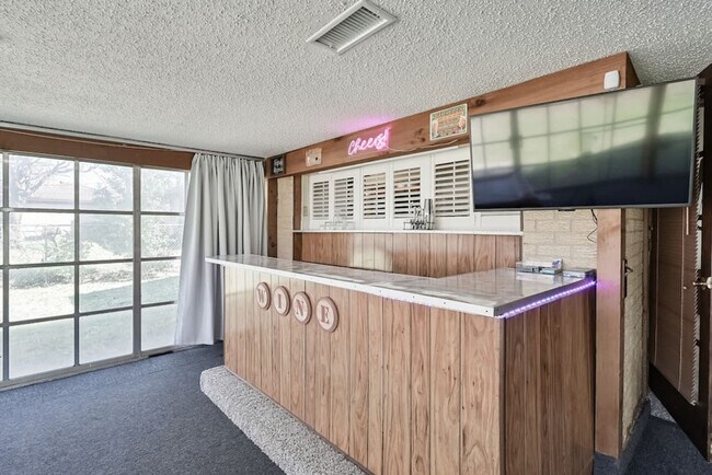 1712 Meadowlane Terrace unit ID1301585P, Fort Worth, TX 76112 - photo 2