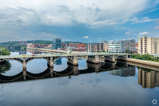The Basiliere Bridge as it crosses the Merrimack River carrying Main St traffic into Haverhill.