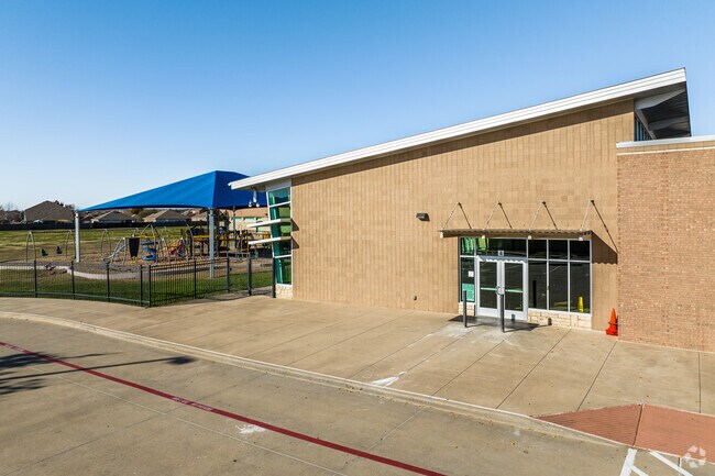Students living in Burleson, TX may attend Frazier Elementary School.